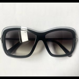 Louis Vuitton Poppy Square Sunglasses